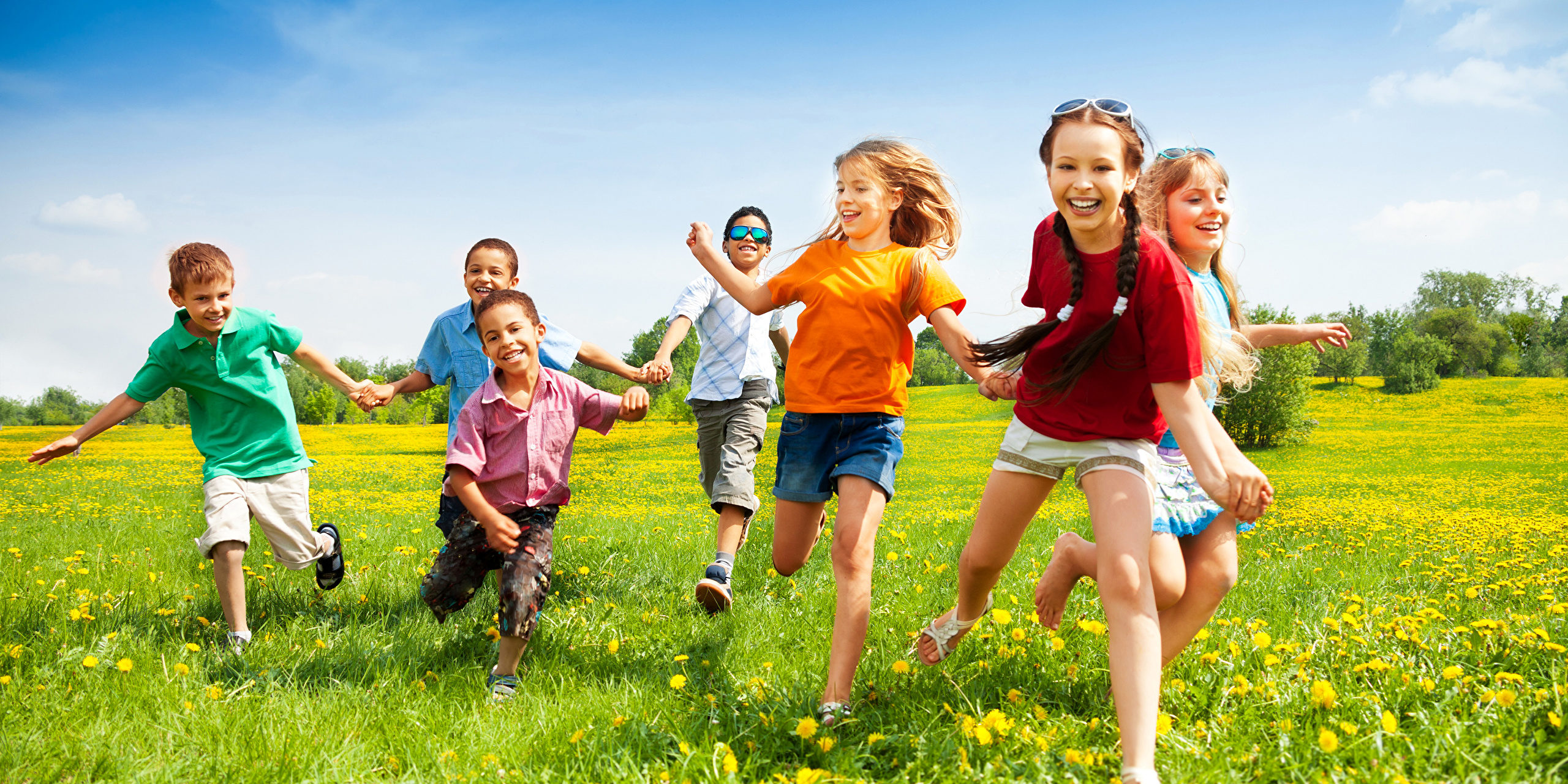 Summer_Boys_Little_girls_492693_2560x1600