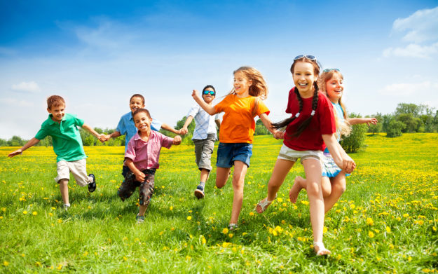 Summer_Boys_Little_girls_492693_2560x1600